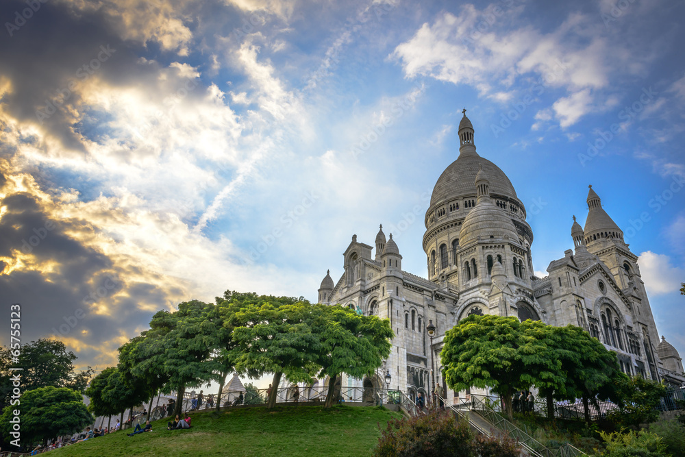 Sacré-Cœur Basilica at sunset Sacré-Cœur Basilica at sunset