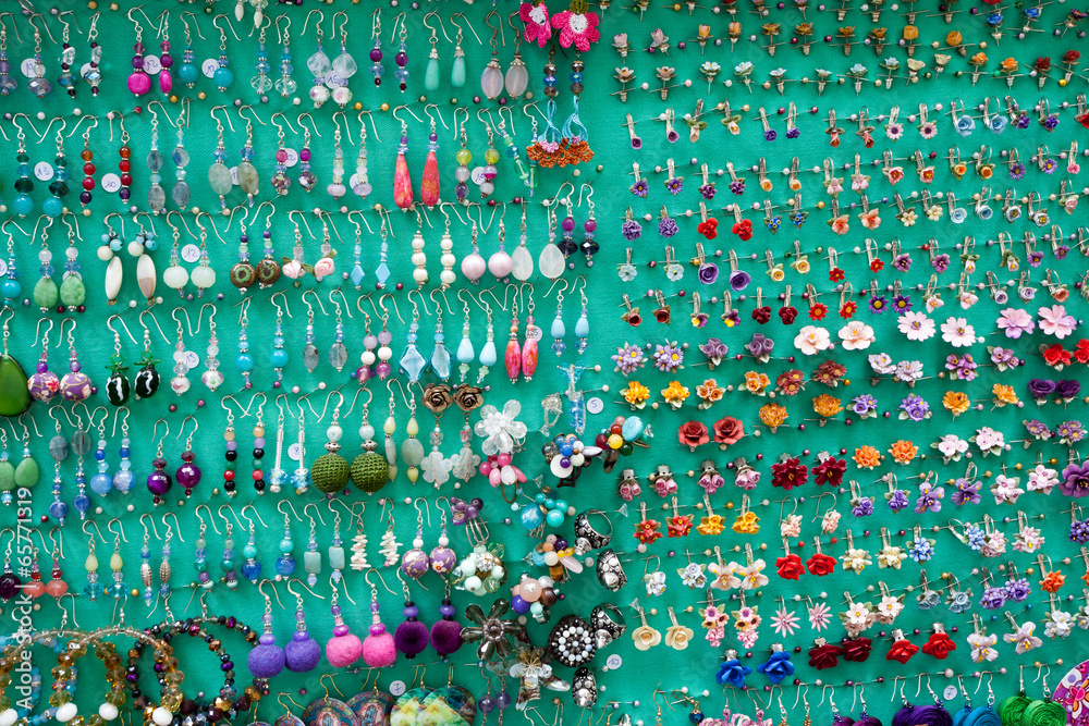 Souvenir di Positano, orecchini anelli e bracciali Stock Photo | Adobe Stock