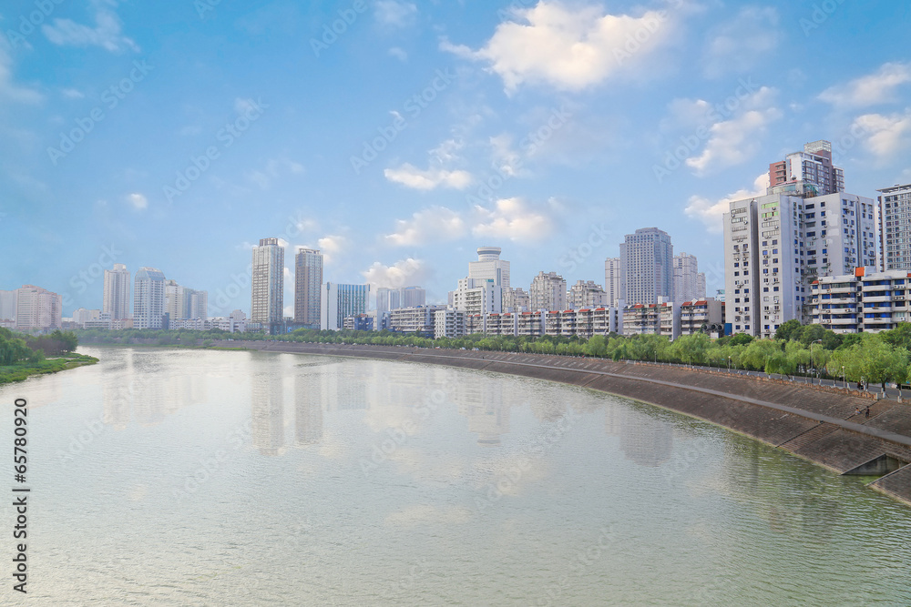 Fototapeta premium city near the river
