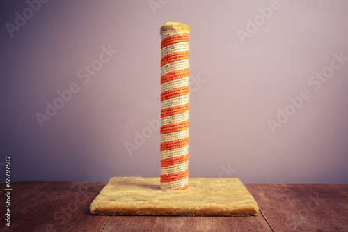 Fototapeta Naklejka Na Ścianę i Meble -  A cat's scratching post