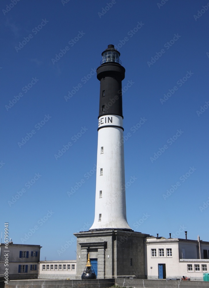 l'île de sein,bretagne,phare de goulenez