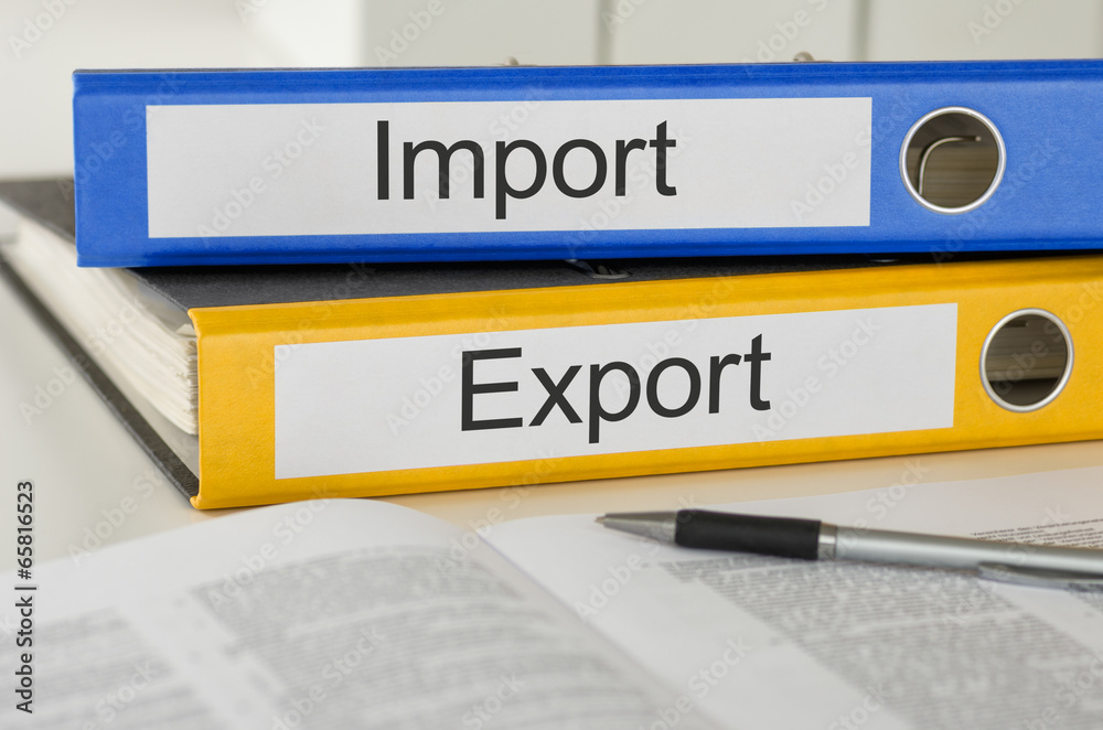 Aktenordner mit der Beschriftung Import und Export