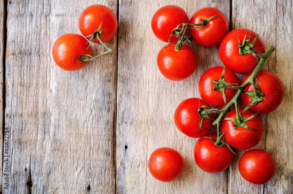 red cherry tomatoes red cherry tomatoes