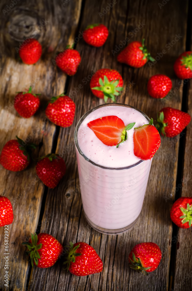 strawberry milkshake with strawberry strawberry milkshake with strawberry