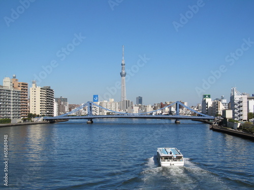 清洲橋と観光船