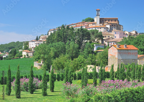 typisches Dorf in Umbrien nahe Assisi photo