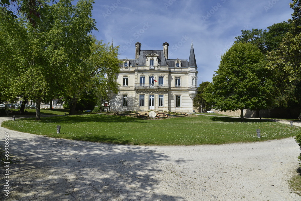 Le jardin et le château de Ribérac