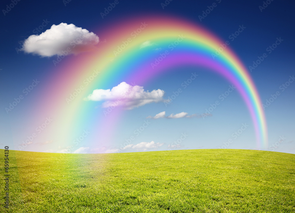 Schöne Landschaft mit Regenbogen Schöne Landschaft mit Regenbogen