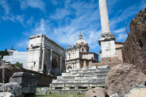 Roman forum in rome © starmaro