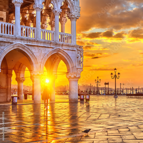 Sunrise in Venice © sborisov