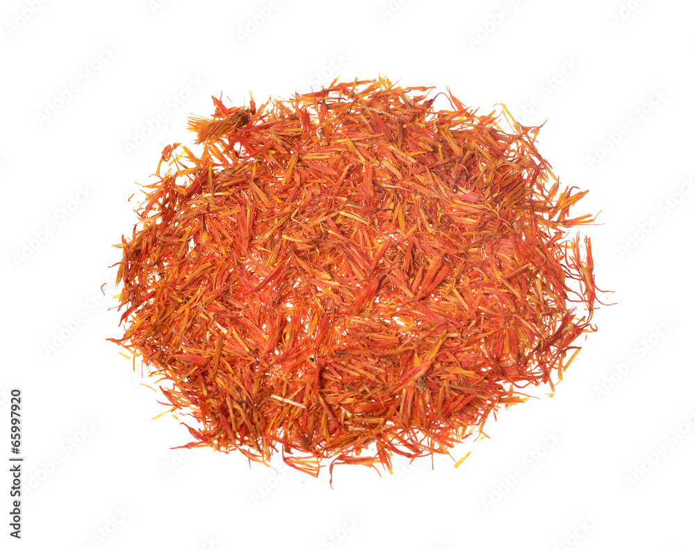 Naklejka premium Indian saffron isolated white background