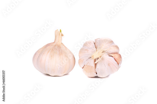 Two heads of garlic.