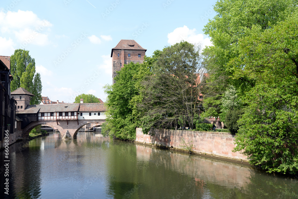 Henkersteg mit Wasserturm in Nürnberg