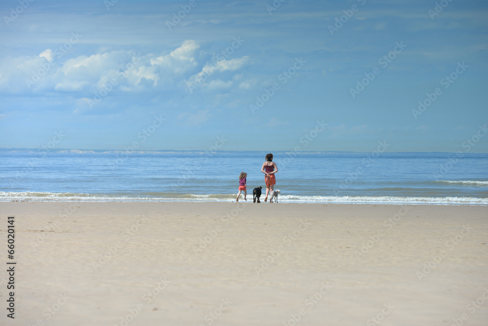 la plage en famille