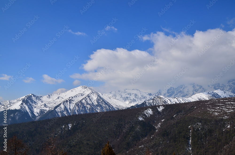 Himalayas Mountan Range in Yunnan, China Himalayas Mountan Range in Yunnan, China