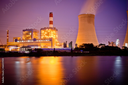 Night view of industrial plants © 孤飞的鹤