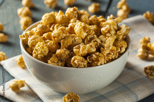 Homemade Golden Caramel Popcorn photo
