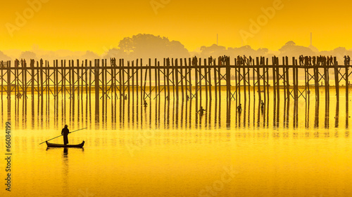 Obraz na plátne Sunset in U Bein bridge, Myanmar