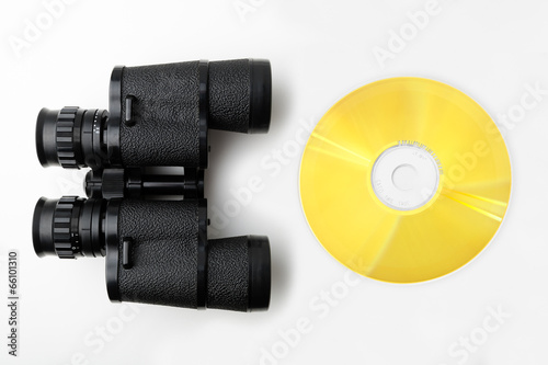 Feldstecher Schwarz mit goldiger CD-Rom photo