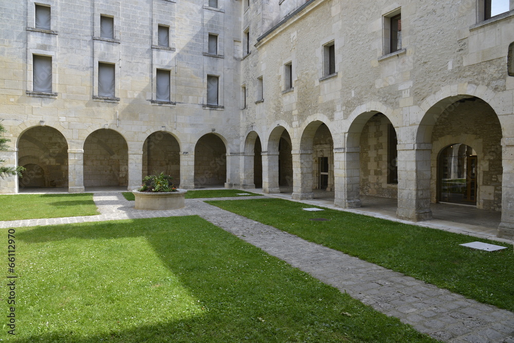 Les arcades du prieuré St-Léger à Cognac