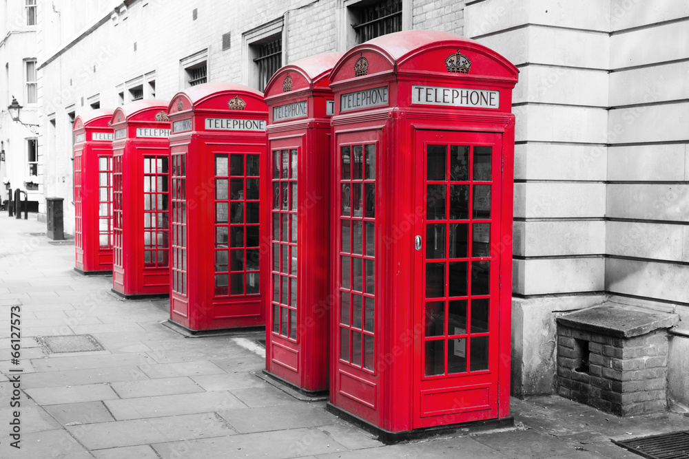 Londoner Telefonzellen in einer Reihe als Color-Key Londoner Telefonzellen in einer Reihe als Color-Key