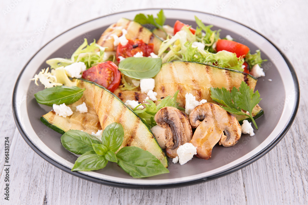 salad with grilled vegetables