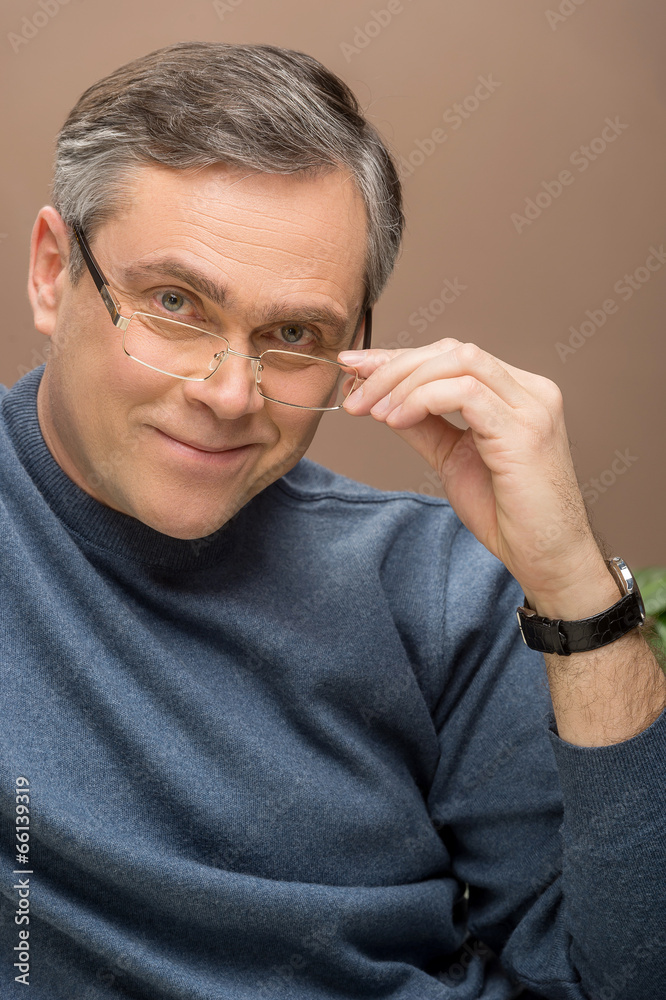 Fototapeta premium closeup of older man looking into camera.