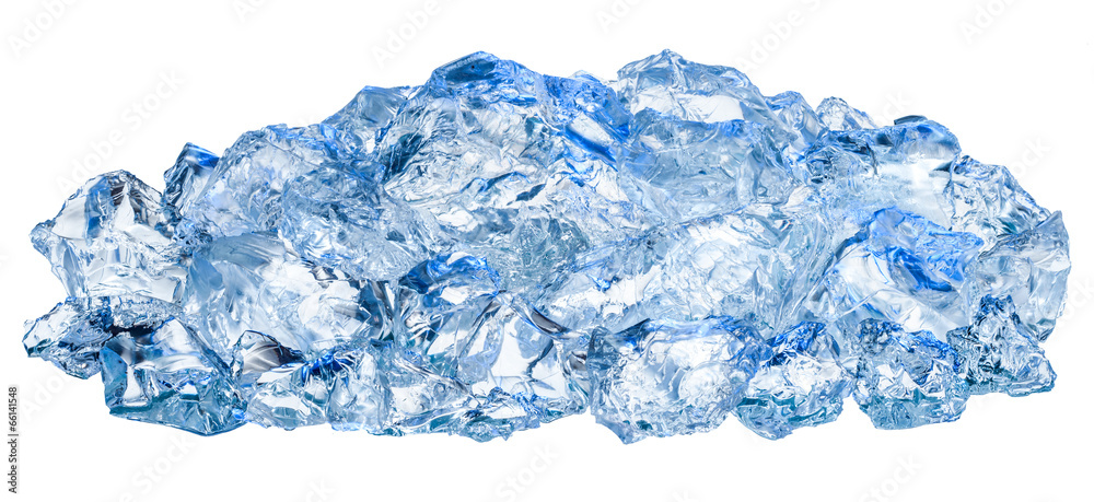 Obraz premium Crushed ice cubes isolated on white background