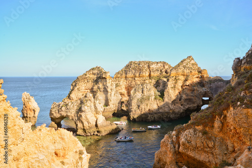Ponta da Piedade Grotten und Fischerboote Lagos Algarve Portugal © ah_fotobox