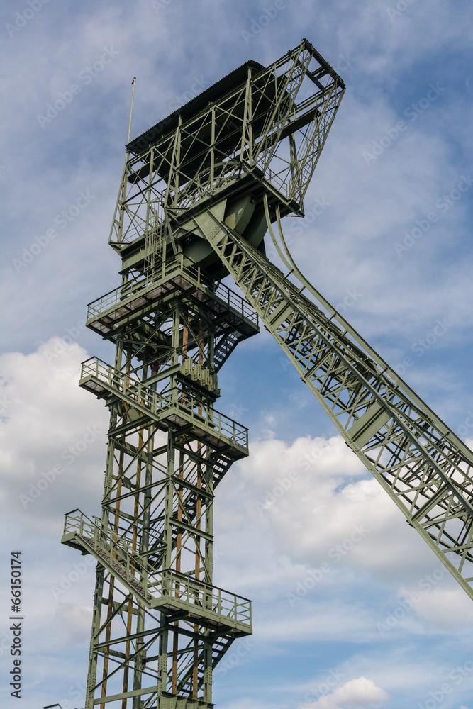 schlanker Zechenturm