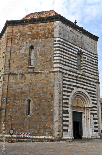 Volterra, il Battistero