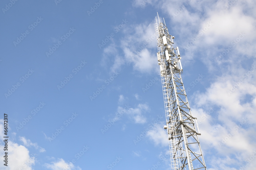 Steel telecommunication tower with antenna system Steel telecommunication tower with antenna system