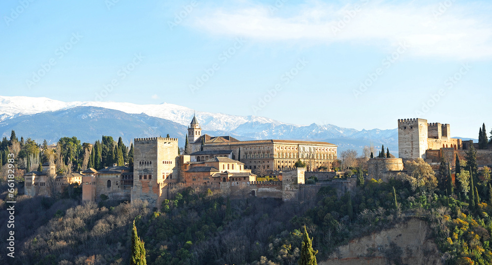 Alhambra de Granada, Sierra Nevada, Andalucía, España