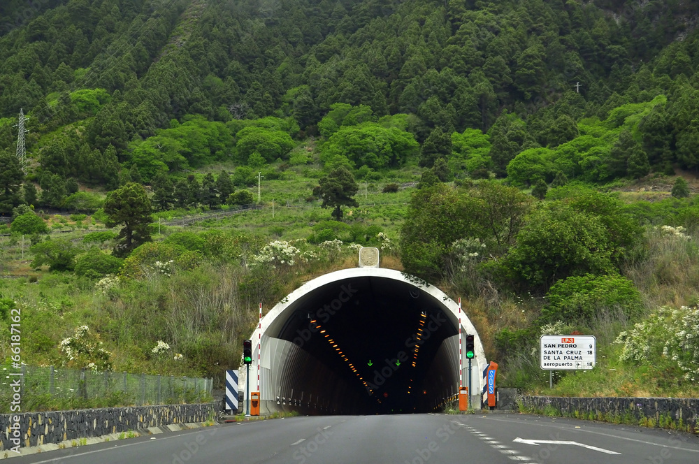Fototapeta Túnel de las Cumbres en la isla de La Palma. Tenerife .