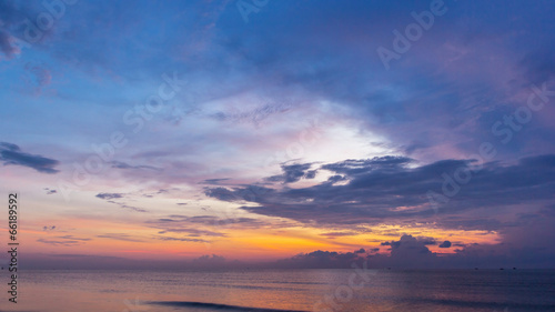 Twilight time at beach © taitai6769