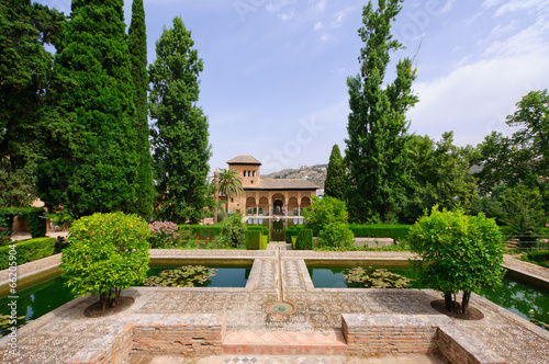 Jardines de Partal at the Palacio de la Alhambra in Granada, Spa © Scirocco340