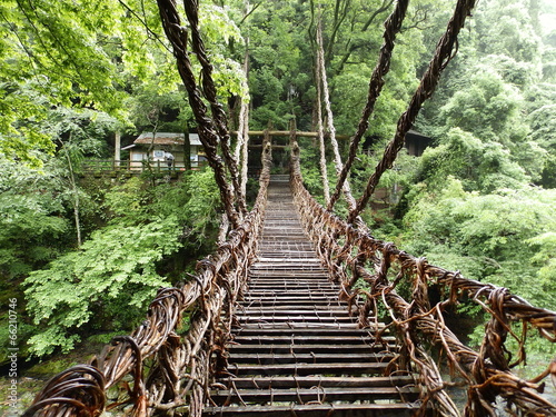 Kazura bridge photo