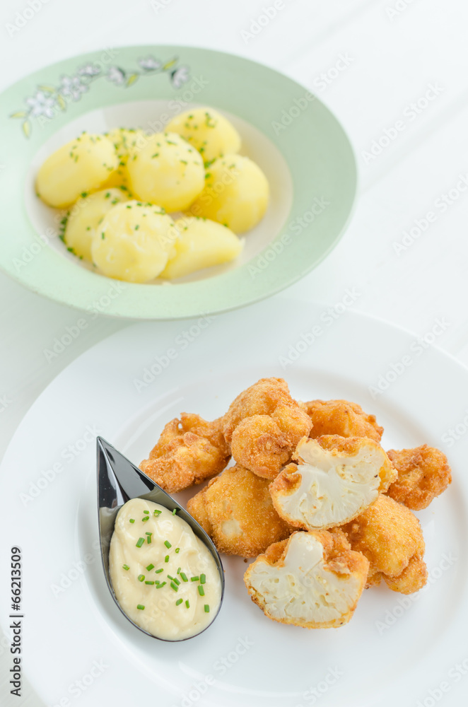 Fried cauliflower with homemade mayonnaise Fried cauliflower with homemade mayonnaise