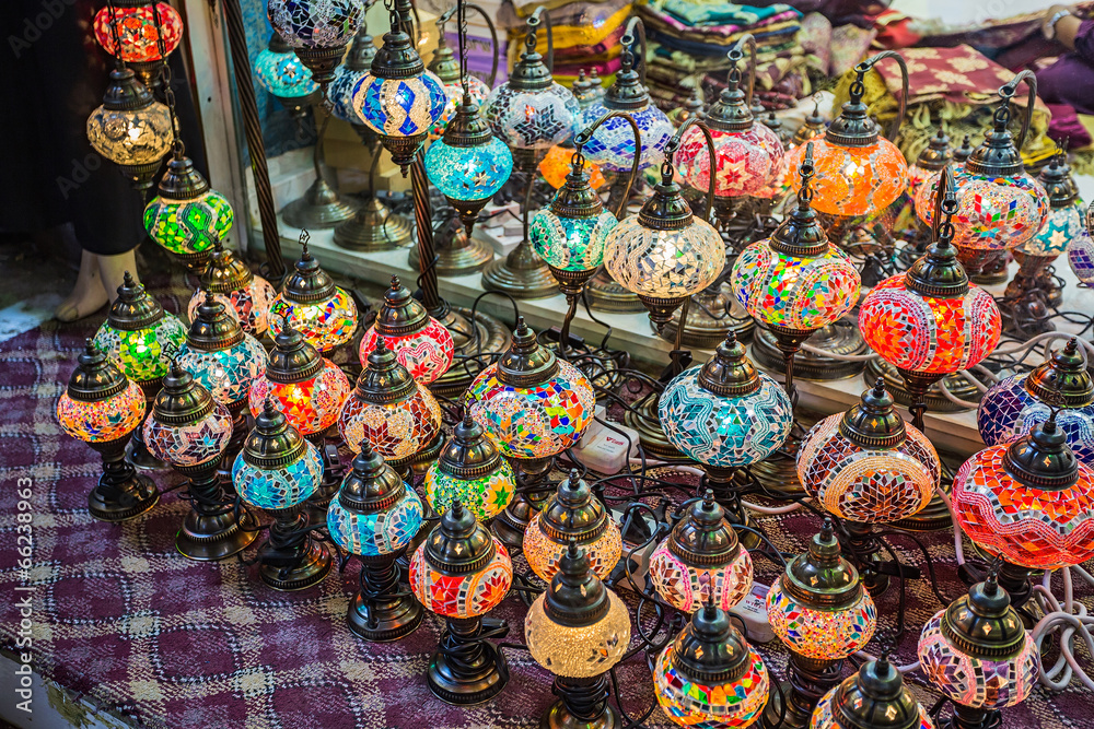 Fototapeta premium Arab street lanterns in the city of Dubai