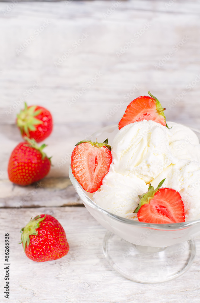ice cream with strawberry ice cream with strawberry