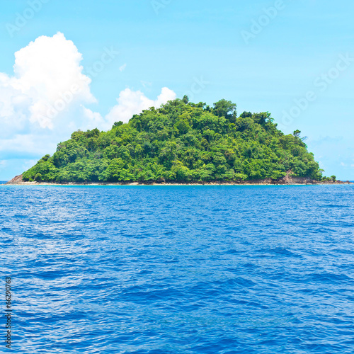 Tropical island in asia © mikumistock