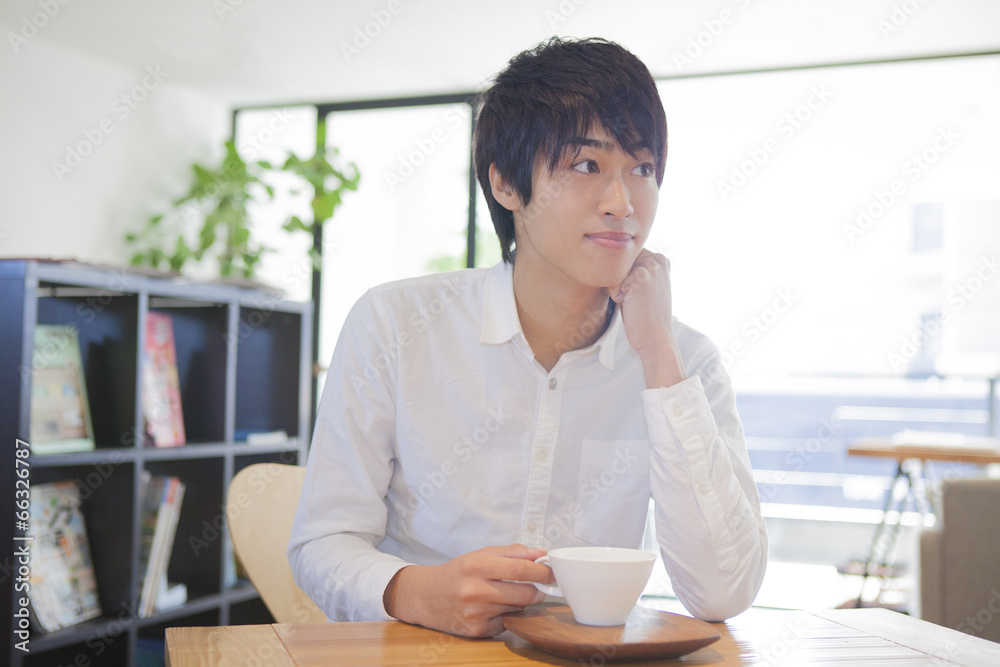 コーヒーカップを持つ男性 Stock 写真 Adobe Stock