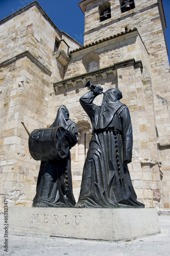 Monumento al cofrade, Zamora photo