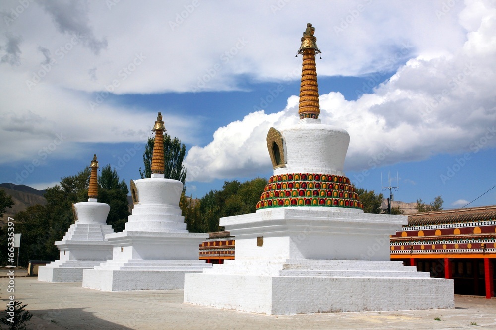 Fototapeta premium Tibetan stupas