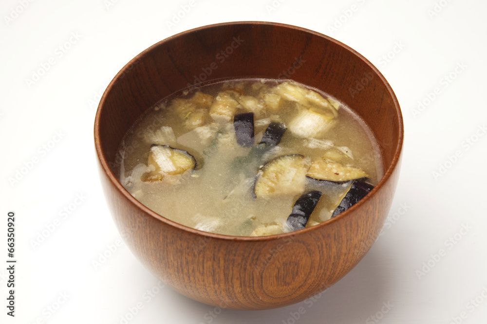 揚げ茄子の味噌汁 揚げ茄子の味噌汁