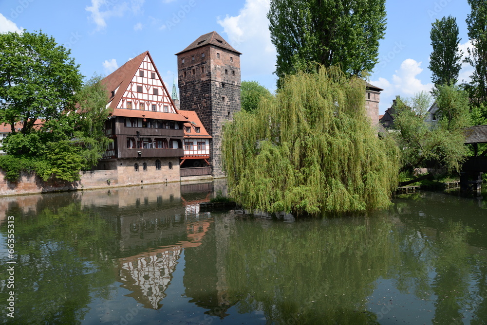 Weinstadl und Wasserturm in Nürnberg