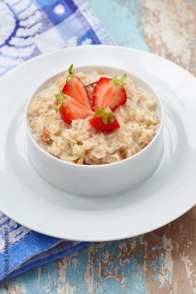 Outmeal porridge with strawberry Outmeal porridge with strawberry