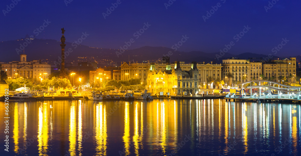 Fototapeta premium Barcelona from Port Vell in summer night