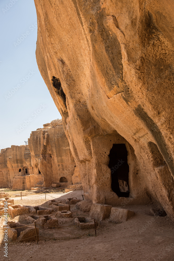 necropolis at the ancient city of Dara