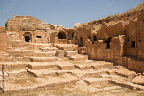 necropolis at the ancient city of Dara